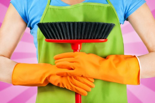 Professional move out cleaning for a Kingston flat before handover